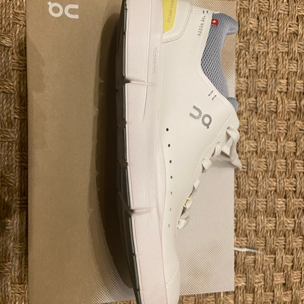 On Cloud Roger Tennis Shoes